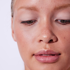 Eyeshadow - Peony Makeup model eye 3