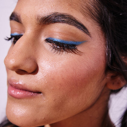 Soft-Glide Pencil - Blue Lagoon Makeup model