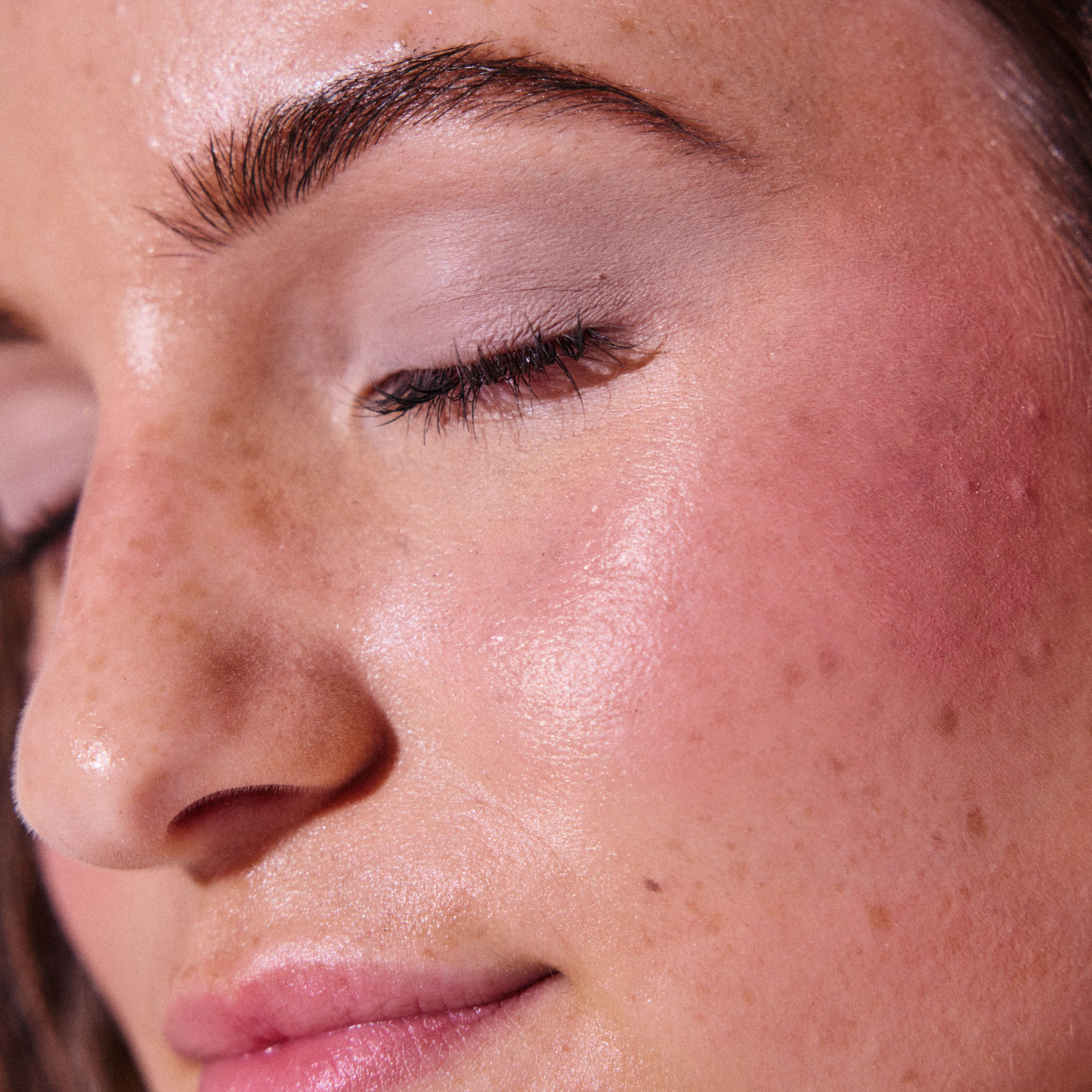 Eyeshadow - Toasted Pecan Makeup model eye