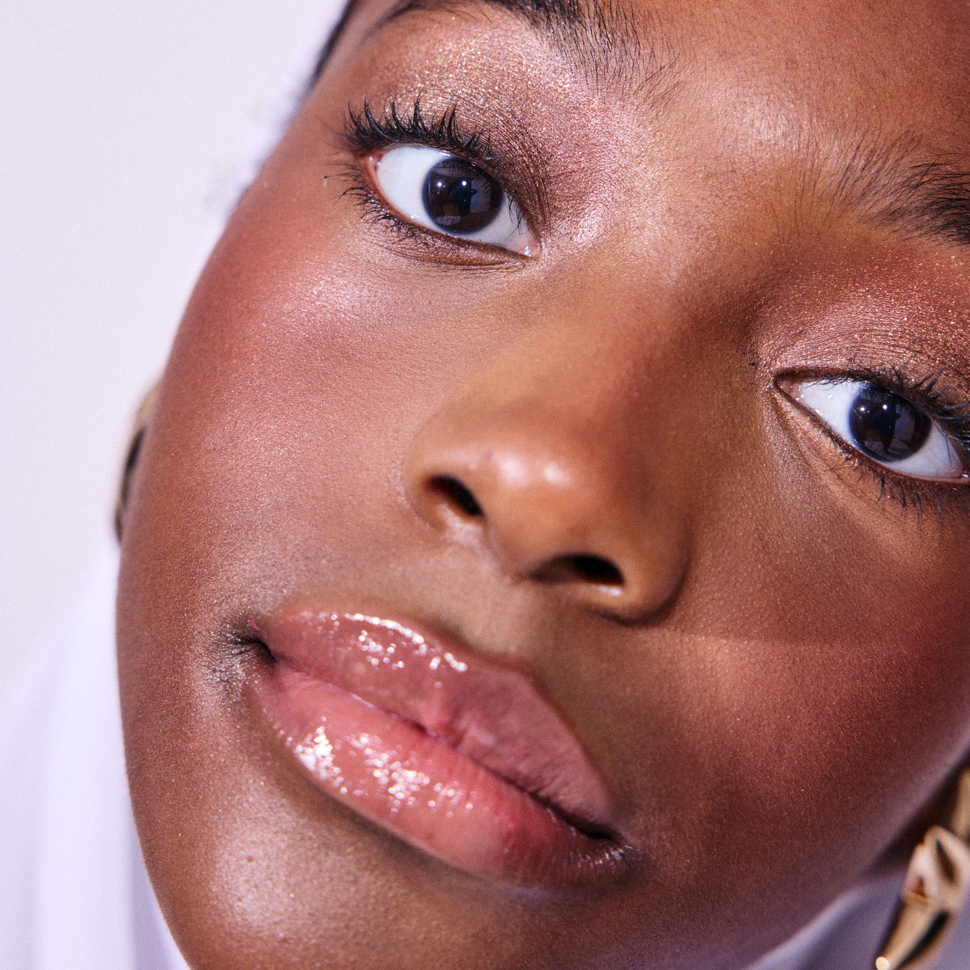 LiquidEyes - Amber Sky Makeup model
